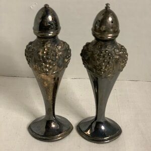 VIKING| Vintage Silver Plate Salt and Pepper Shakers